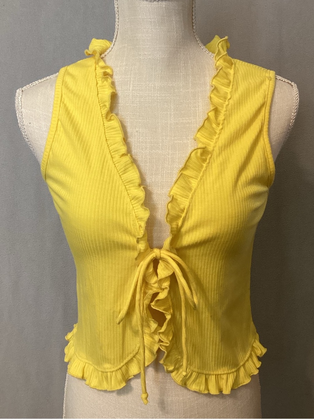 EARTHBOUND Yellow Ruffle Tie-Front Ribbed Tank Size L NWT
